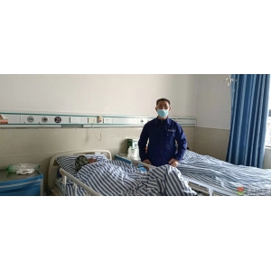 中醫(yī)院十一樓二十三床洪成上崗護理病人